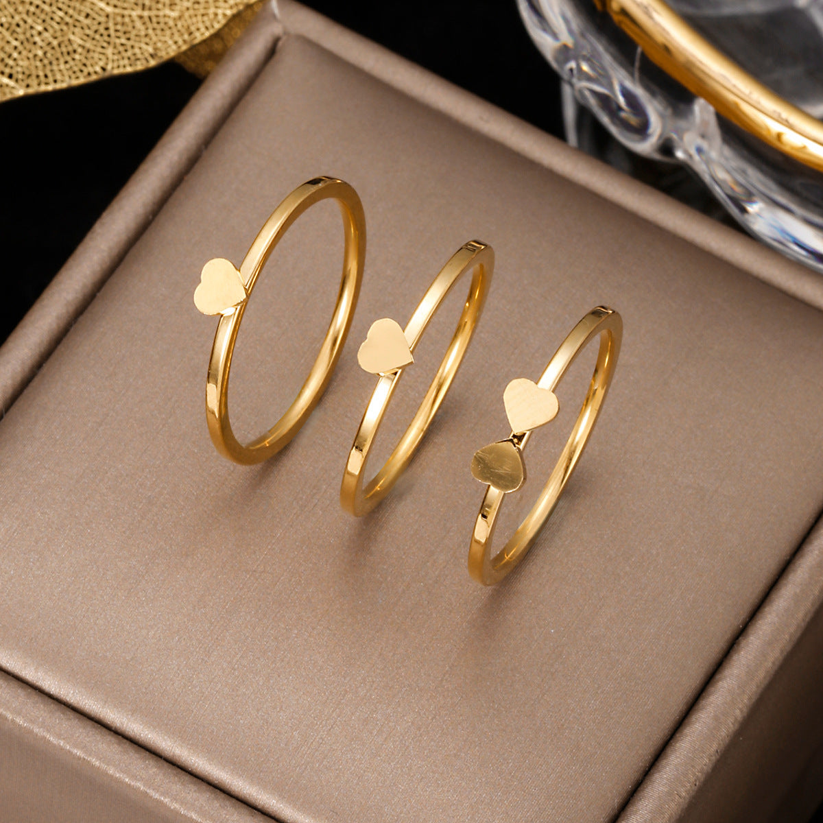 Finger Ring With Four-leaf Clover ,Inner Circumference 5.6cm,Only Self-pickup Is Supported, And The Displayed Prices Are All Self-pickup Prices